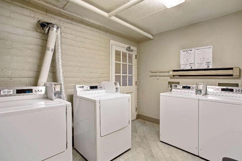 Отель La Quinta Inn By Wyndham Denver Golden