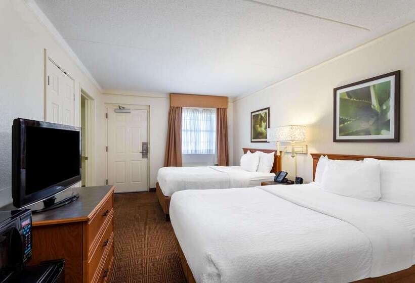 هتل La Quinta Inn By Wyndham Huntsville Research Park