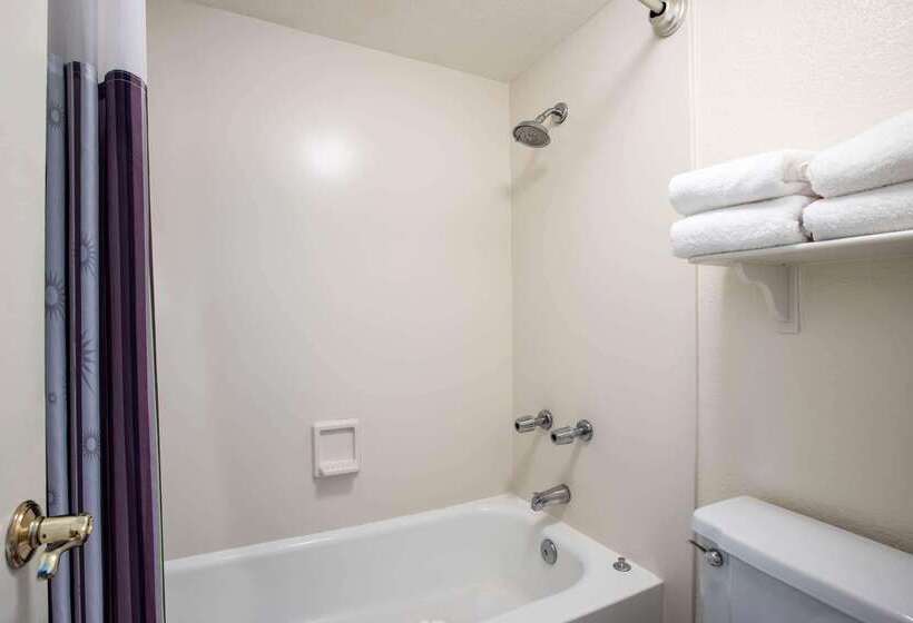 هتل La Quinta Inn By Wyndham Huntsville Research Park