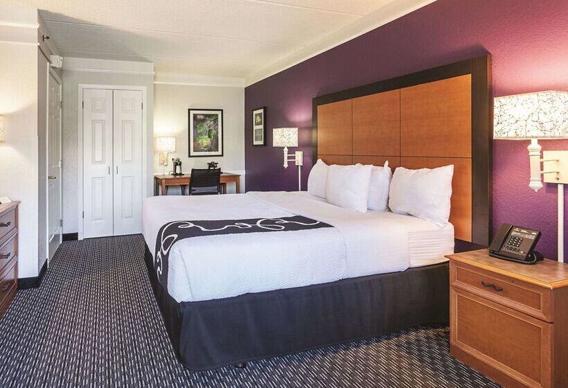هتل La Quinta Inn By Wyndham Odessa