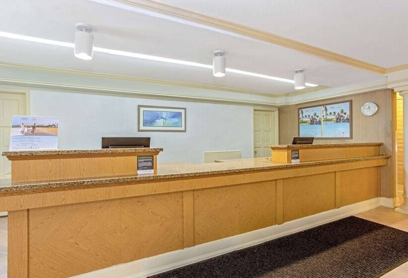 فندق La Quinta Inn By Wyndham Orlando Airport West