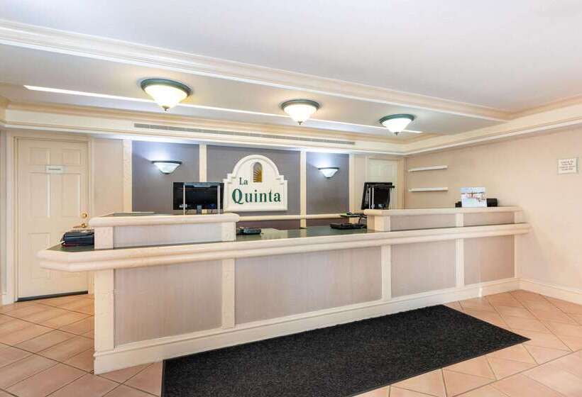בית מלון כפרי La Quinta Inn By Wyndham Tallahassee North