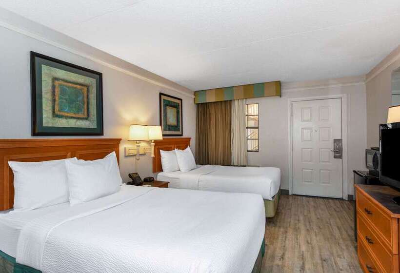 בית מלון כפרי La Quinta Inn By Wyndham Tallahassee North