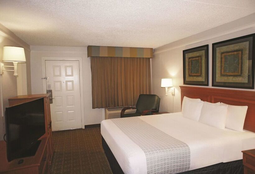 בית מלון כפרי La Quinta Inn By Wyndham Tallahassee North