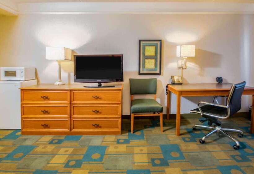 هتل La Quinta By Wyndham Colorado Springs South Airport