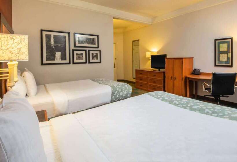 هتل La Quinta By Wyndham Colorado Springs South Airport