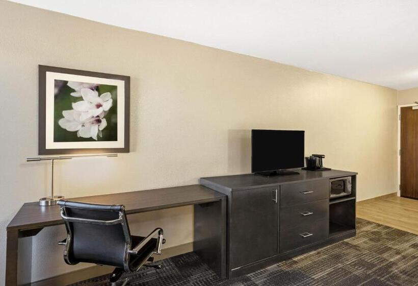 فندق La Quinta By Wyndham Columbus Ms