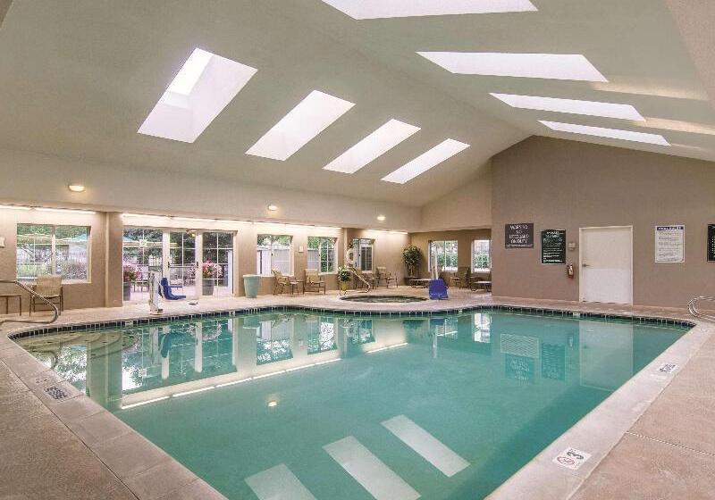 هتل La Quinta By Wyndham Denver Airport Dia