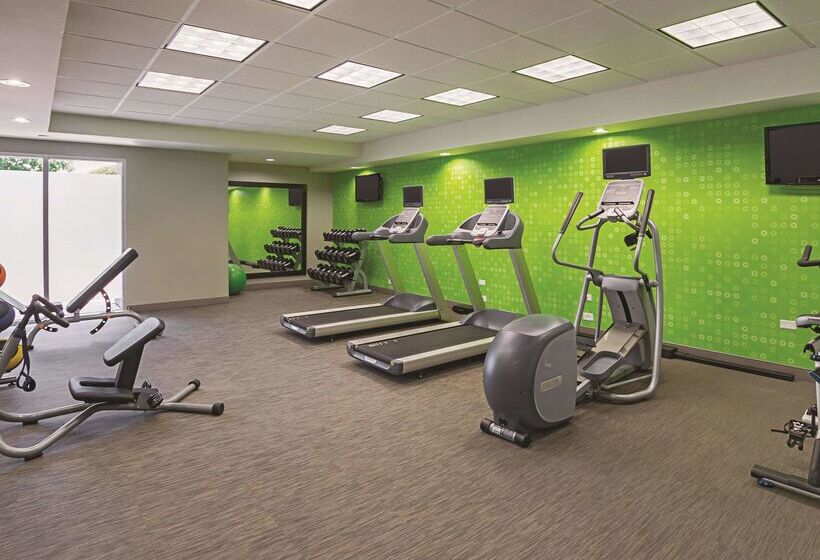 هتل La Quinta By Wyndham Fort Worth North
