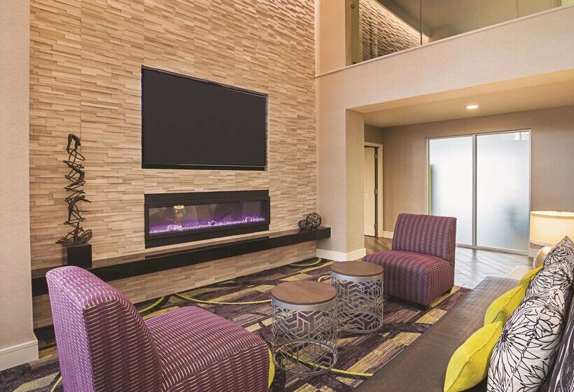هتل La Quinta By Wyndham Fort Worth North