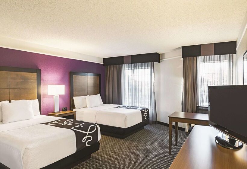 هتل La Quinta By Wyndham Fort Worth North