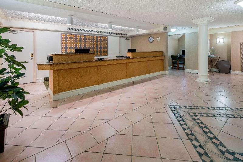 هتل La Quinta Inn & Suites By Wyndham Irvine Spectrum