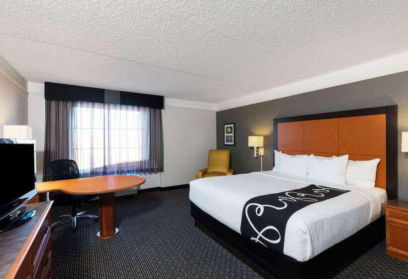 هتل La Quinta By Wyndham Pueblo