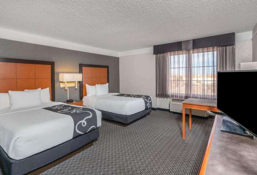 هتل La Quinta By Wyndham Pueblo