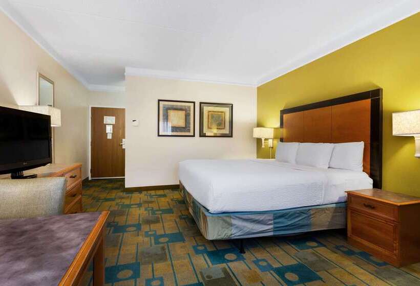 فندق La Quinta By Wyndham St. Pete Clearwater Airport