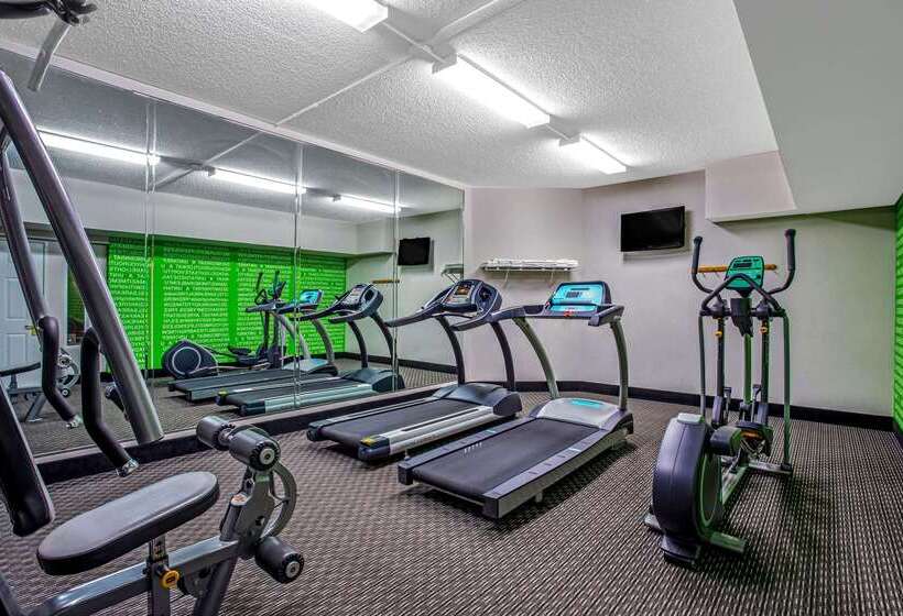 Отель La Quinta By Wyndham Tucson Airport