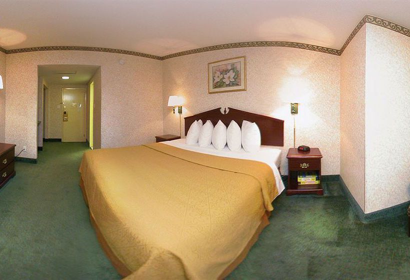 בית מלון כפרי Quality Inn & Conference Center