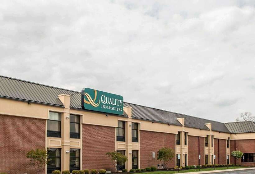 בית מלון כפרי Quality Inn & Suites Greenfield I70