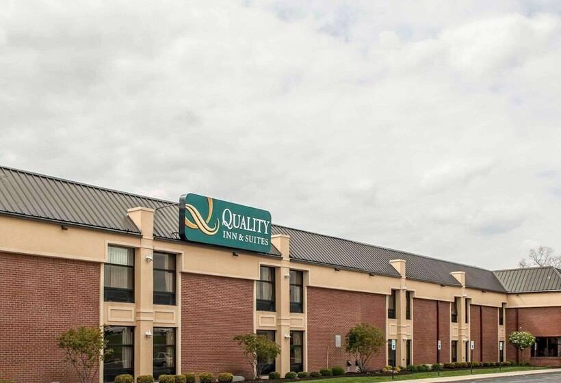 בית מלון כפרי Quality Inn & Suites Greenfield I70