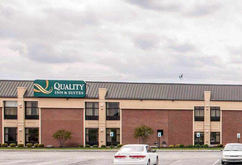 בית מלון כפרי Quality Inn & Suites Greenfield I70