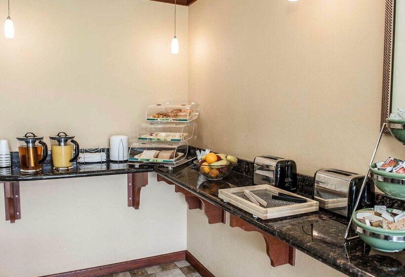 בית מלון כפרי Quality Inn & Suites Greenfield I70