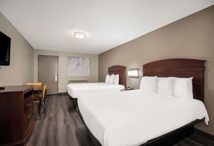 فندق Red Carpet Inn Edison
