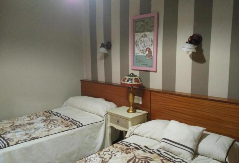 فندق Hostal Restaurante Milan Ii