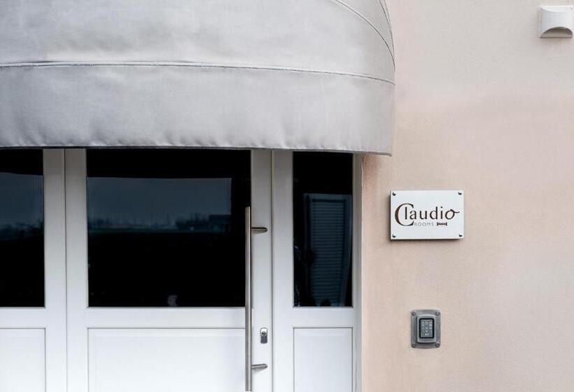 بنسيون Claudio Rooms
