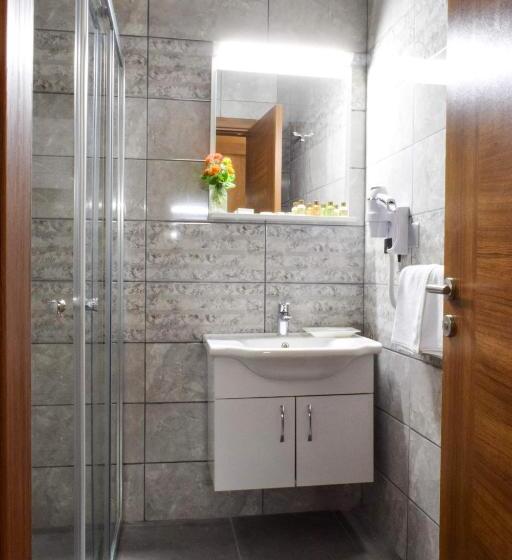 پانسیون Golden Palms Guest House & Cafe