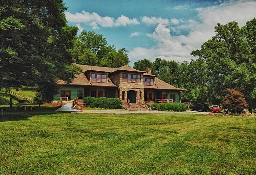 ユースホステル Laughing Heart Lodge