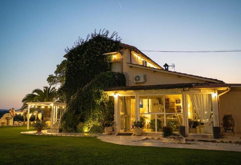 ベッドアンドブレックファースト Agriturismo Colle Salomonio
