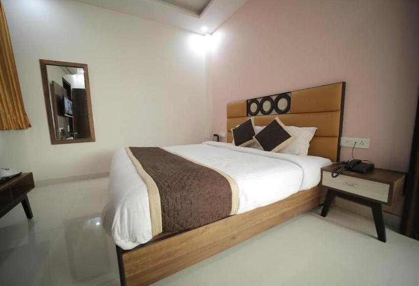 فندق Piestay Shahi Palace