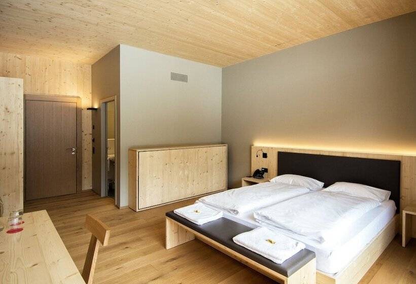 ホテル Campra Alpine Lodge & Spa