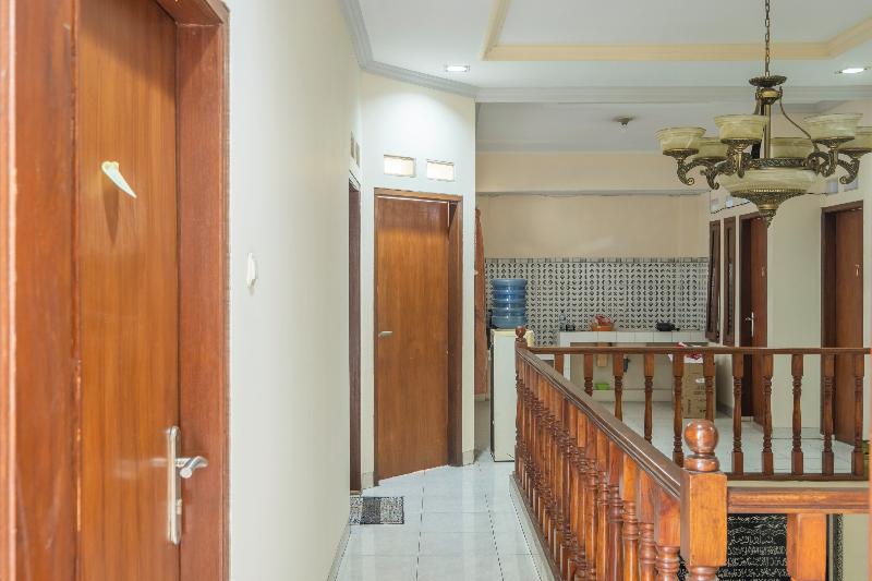 هتل Oyo 1859 Rancabali Residence