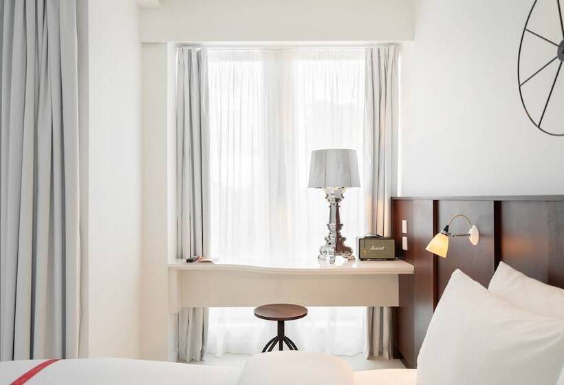 Ruby Lucy Hotel London