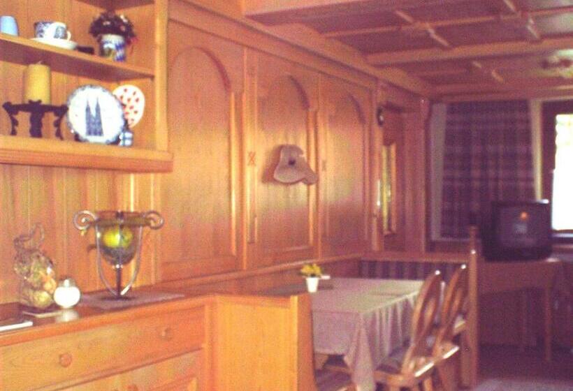 پانسیون Gasthof Zur Einkehr