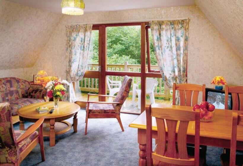 Курорт Delny Highland Lodges