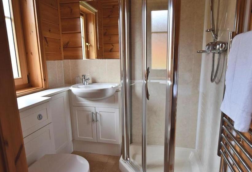 منتجع Woodside Lodges Country Park