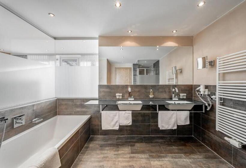 هتل Garni Christine