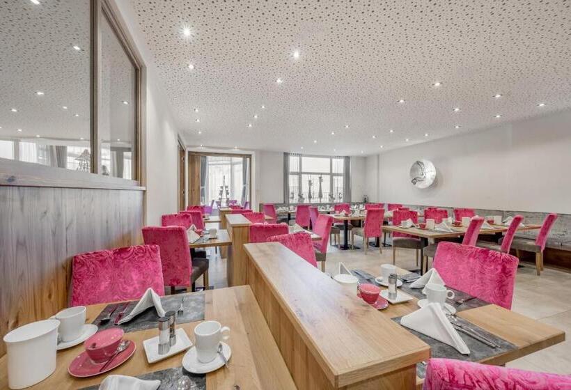 هتل Garni Christine