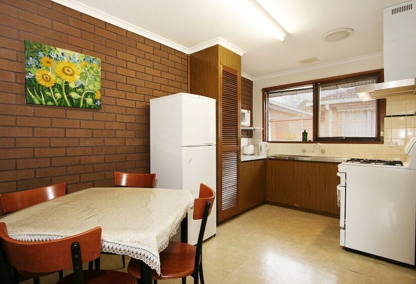 40 Thames Holiday Unit