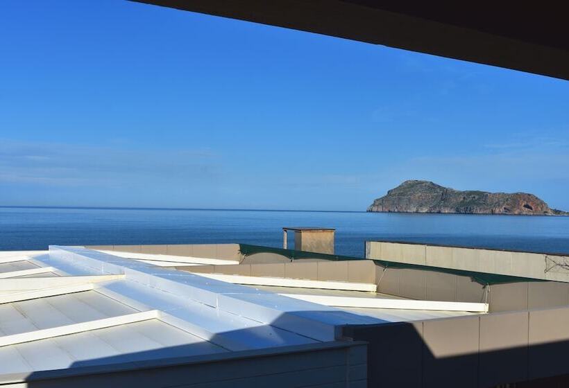 Ariadne Beach