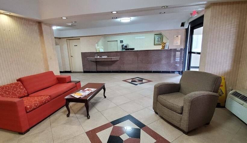 فندق Fairbridge Inn & Suites
