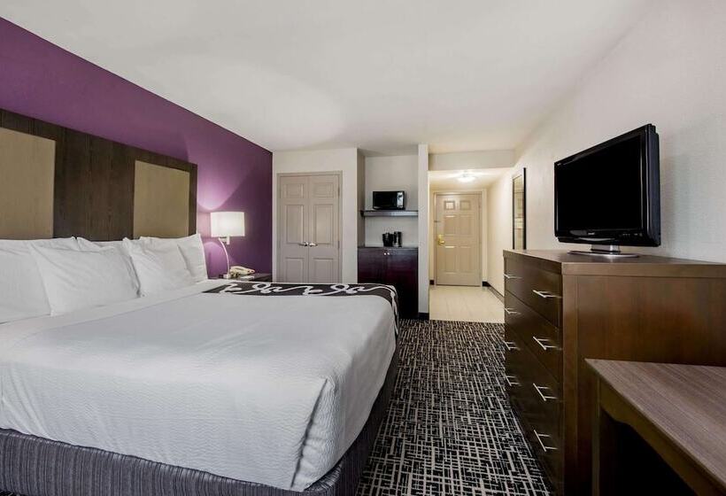 בית מלון כפרי La Quinta Inn By Wyndham West Long Branch