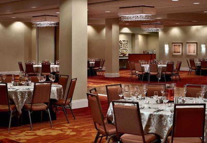 هتل Marriott Louisville East