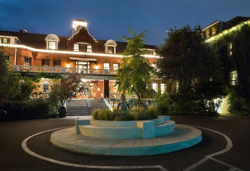 בית מלון כפרי Mcmenamins Edgefield