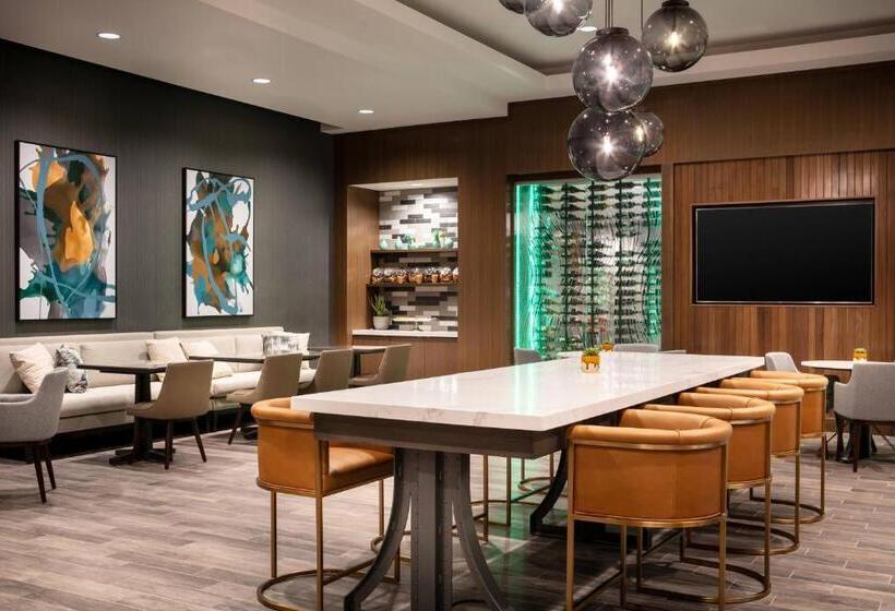 هتل West Des Moines Marriott