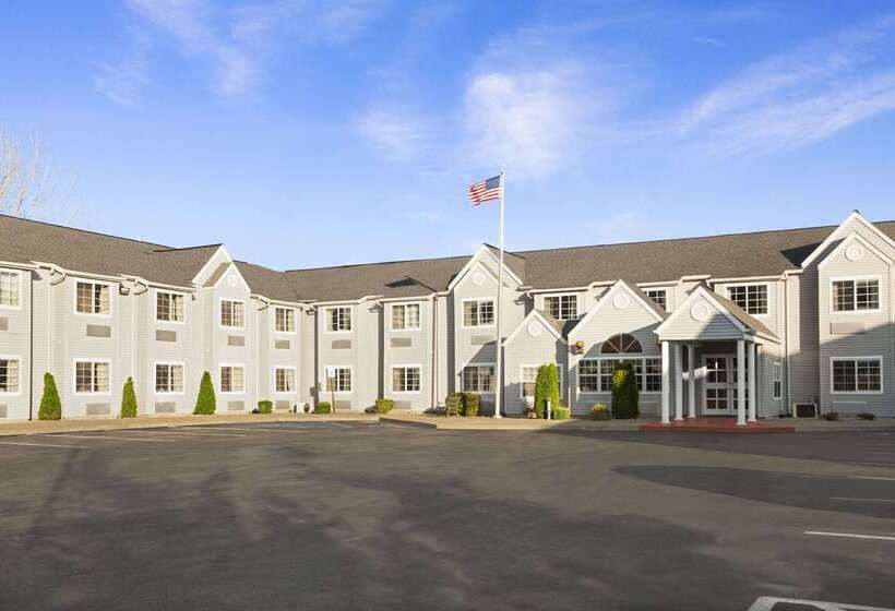 Microtel Inn By Wyndham Albany Airport