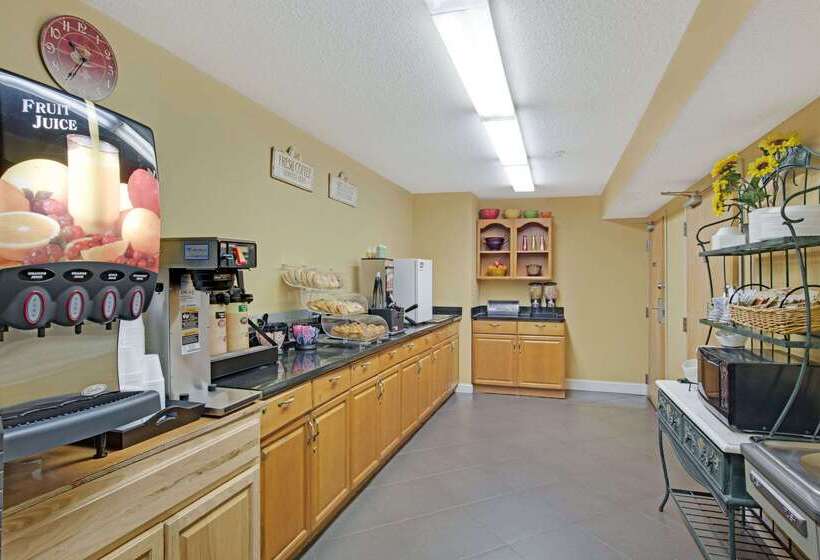 Microtel Inn By Wyndham University Place