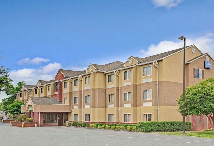 Microtel Inn By Wyndham Lake Norman